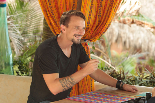 06-bachelor-paradise-w529-h352